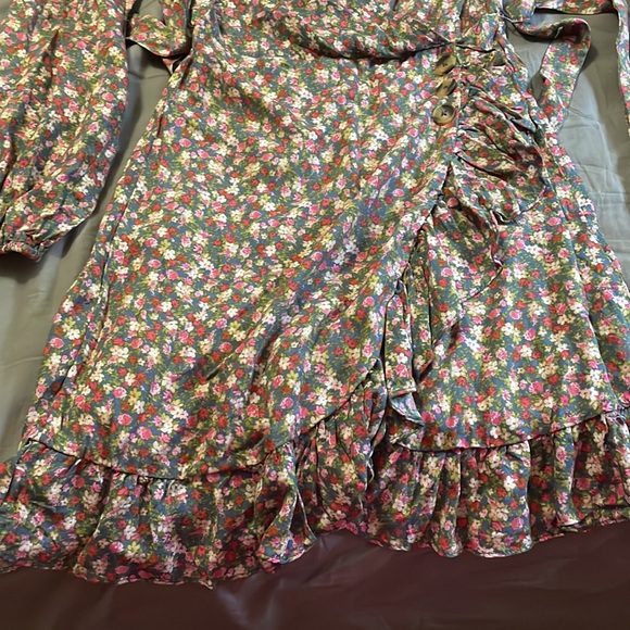 NWT short floral summer dress - Picture 5 of 5